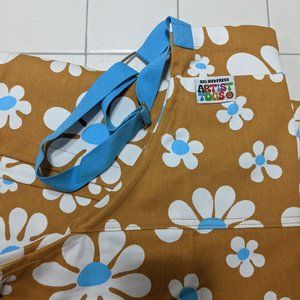 Big Bud Press Apron -- Goldenrod Lazy Daisy